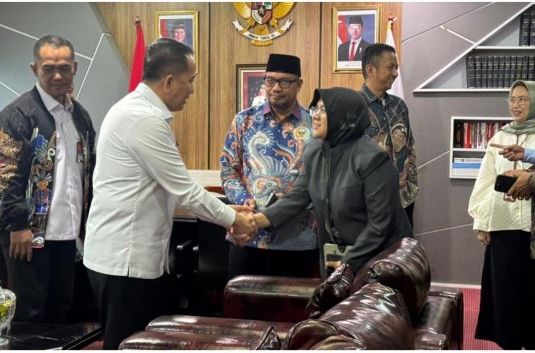 Kemendagri Apresiasi Efisiensi APBD Siak, Utang DBH Rp460 Miliar Dikawal