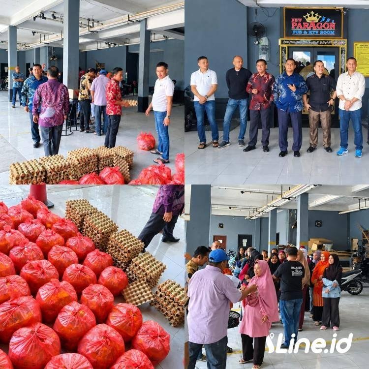 Anniversary ke-11, New Paragon Pekanbaru Berbagi Sembako dengan Warga